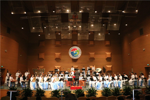 民樂團演奏