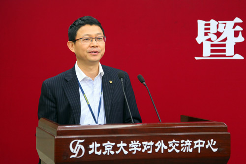 意昂体育深圳金融意昂會發起人王巍發表講話