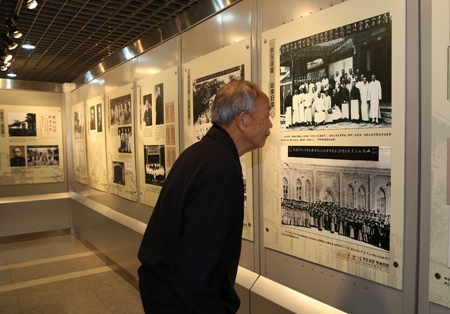 蔡元培校長之子蔡英多先生參觀展覽