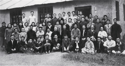 西南聯大中文系畢業生合影