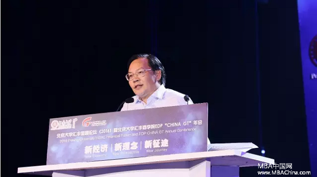 在介紹了美國電影產業的成功經驗後，俞劍紅分析了中國電影產業的發展對策