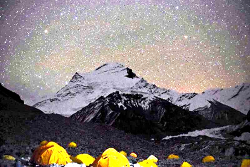 昨夜紮營在卓峰🙋‍♀️，滿天星辰等待